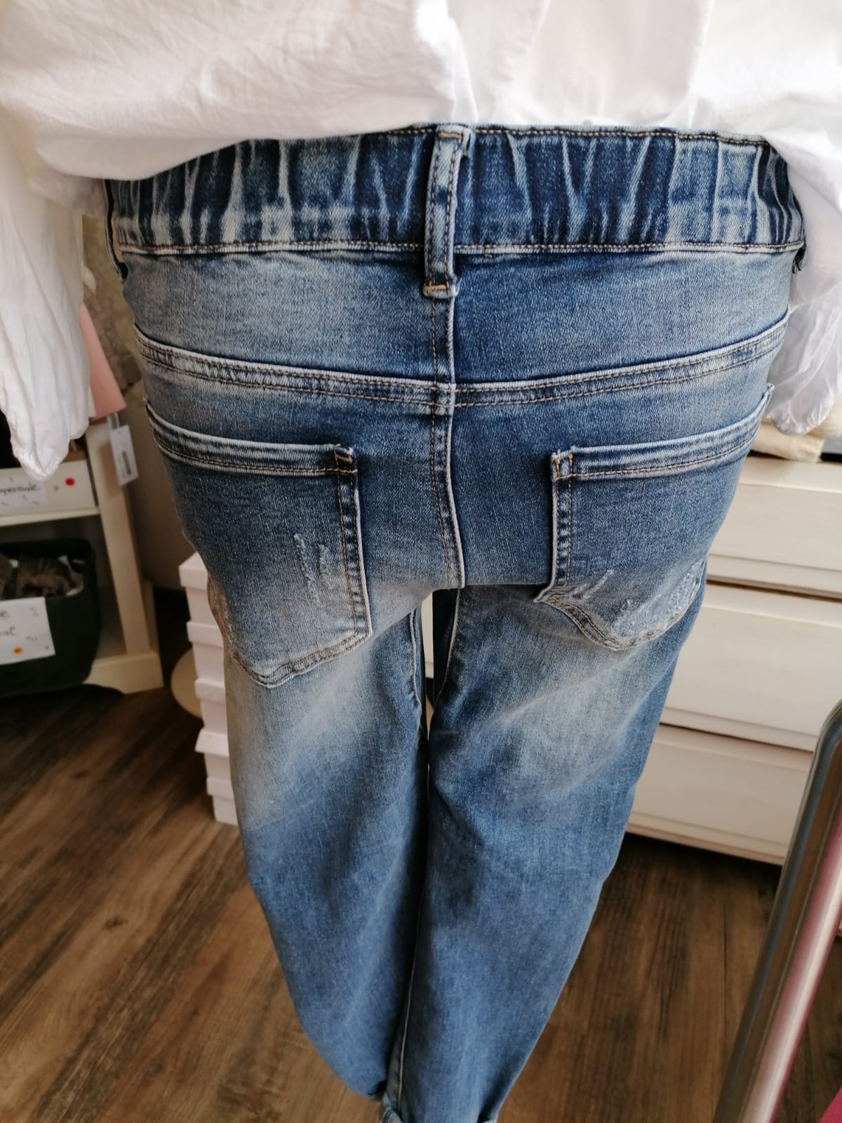 Hose 2 Knöpfe mit Gummizug