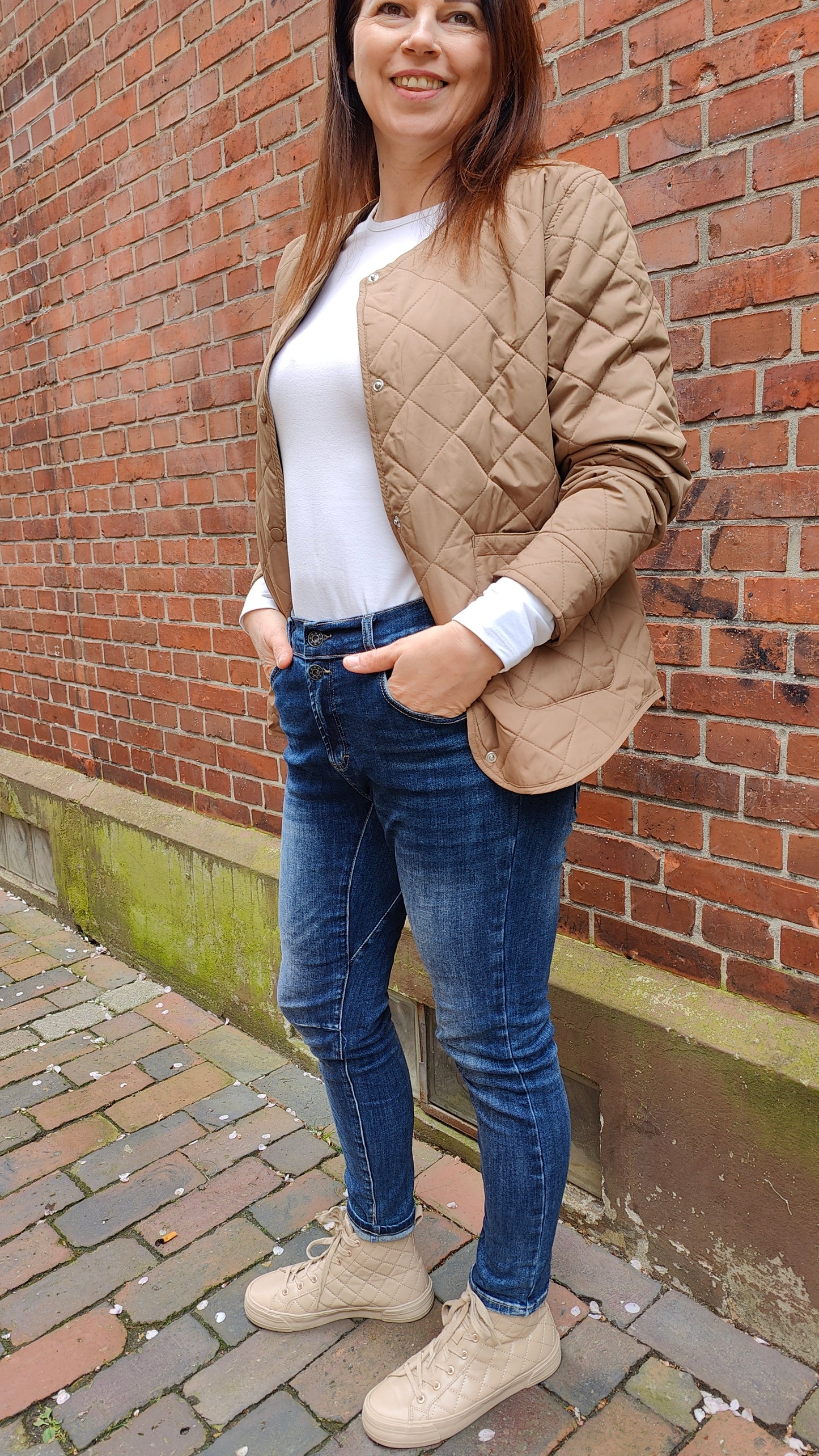 Hose 2 Knöpfe mit Gummizug