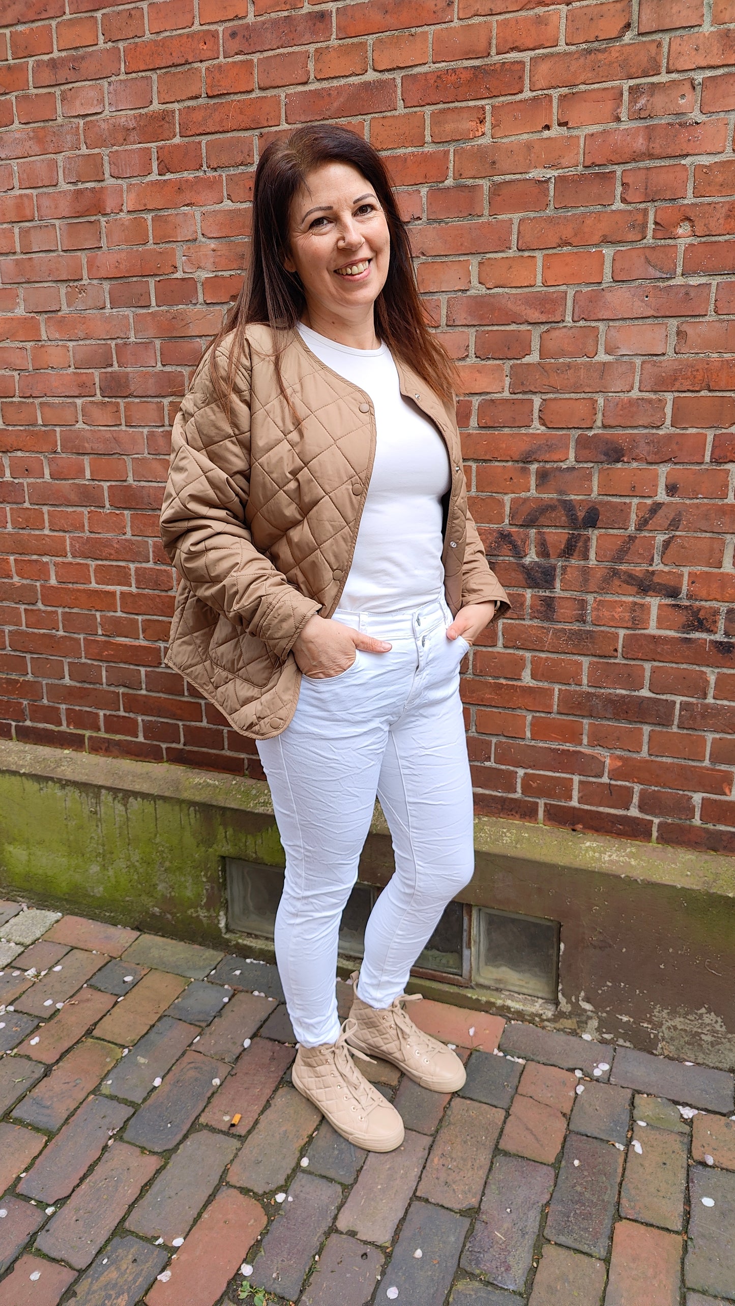 Hose 2 Knöpfe mit Gummizug