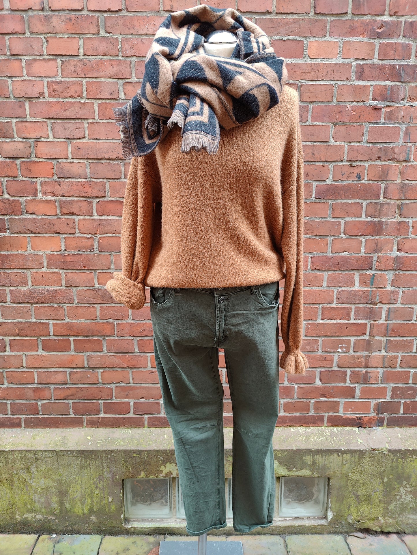 Hose 2 Knöpfe mit Gummizug