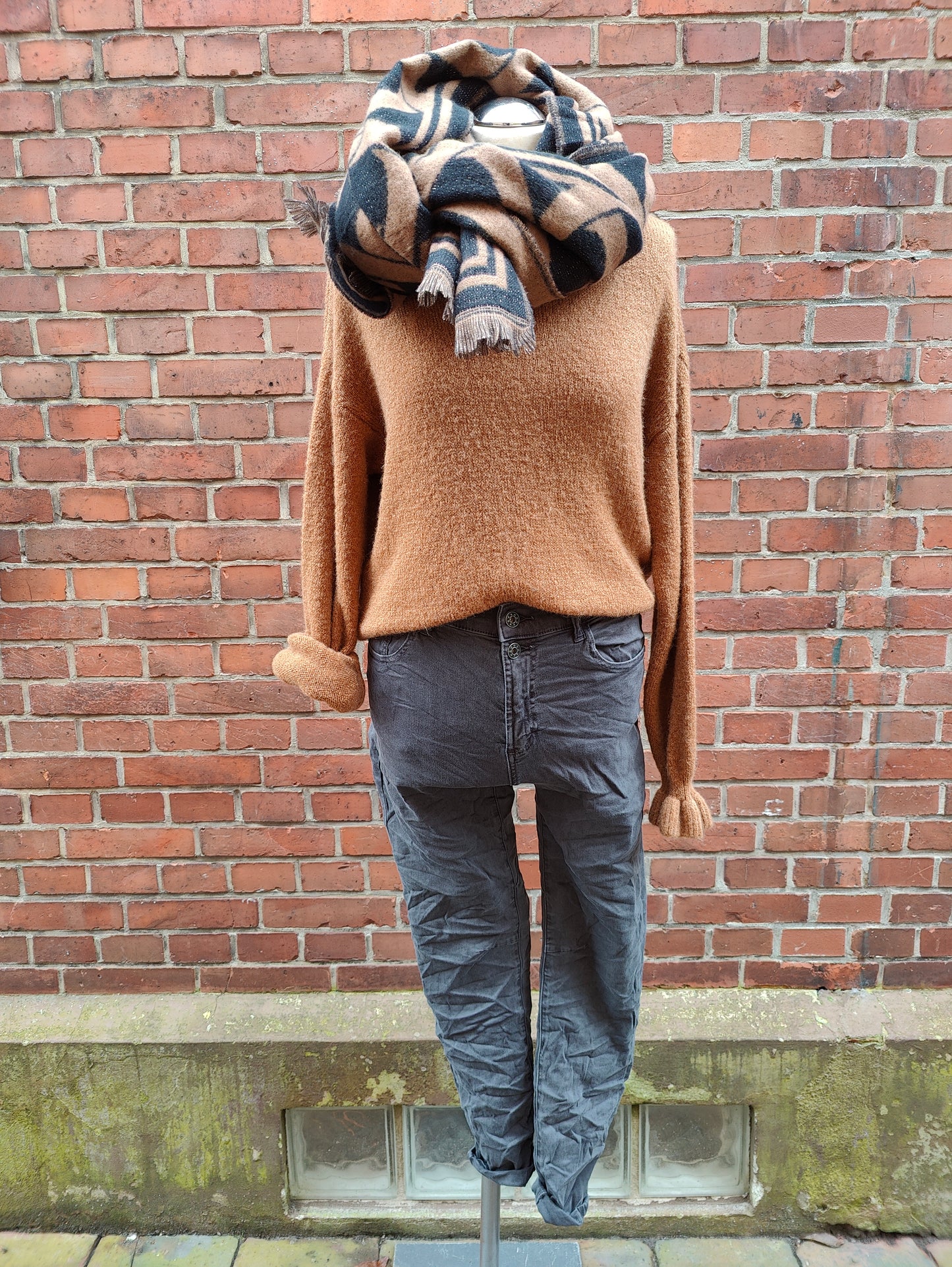 Hose 2 Knöpfe mit Gummizug