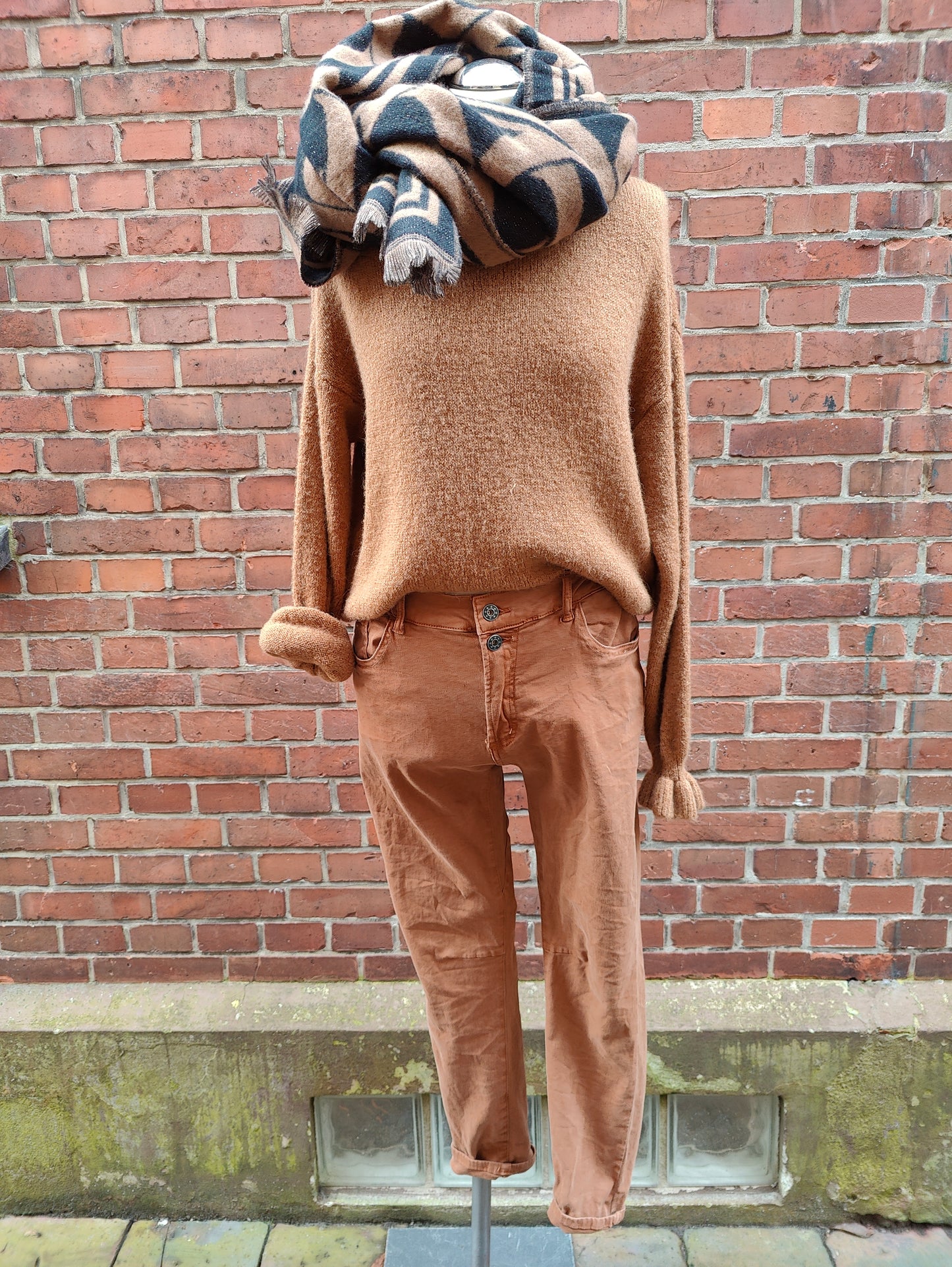 Hose 2 Knöpfe mit Gummizug