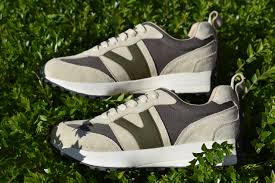 Retro Sneakers von YAYA