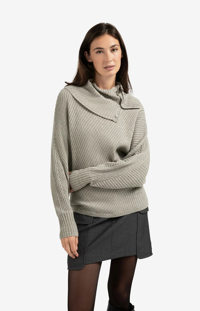 Gerippter Pullover mit Fledermausärmeln und hohem Kragen, YAYA