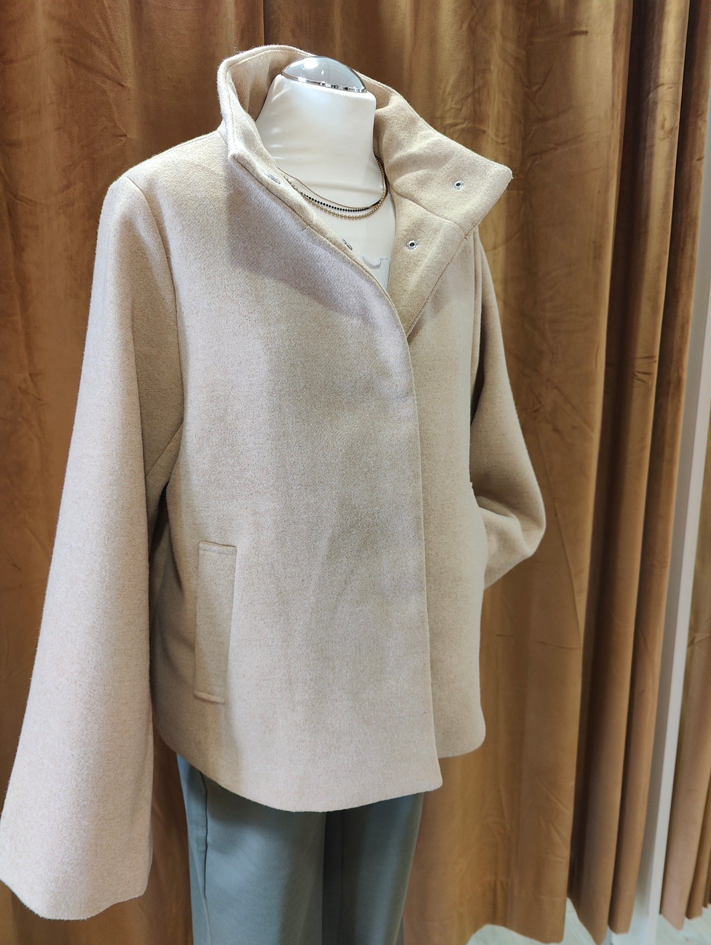 Jacke Charlotte, Fransa