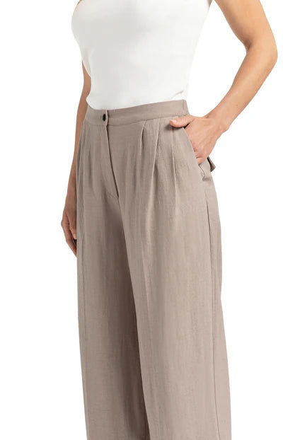 Strukturierte gewebte Hose mit weitem Bein und Bundfalten YAYA